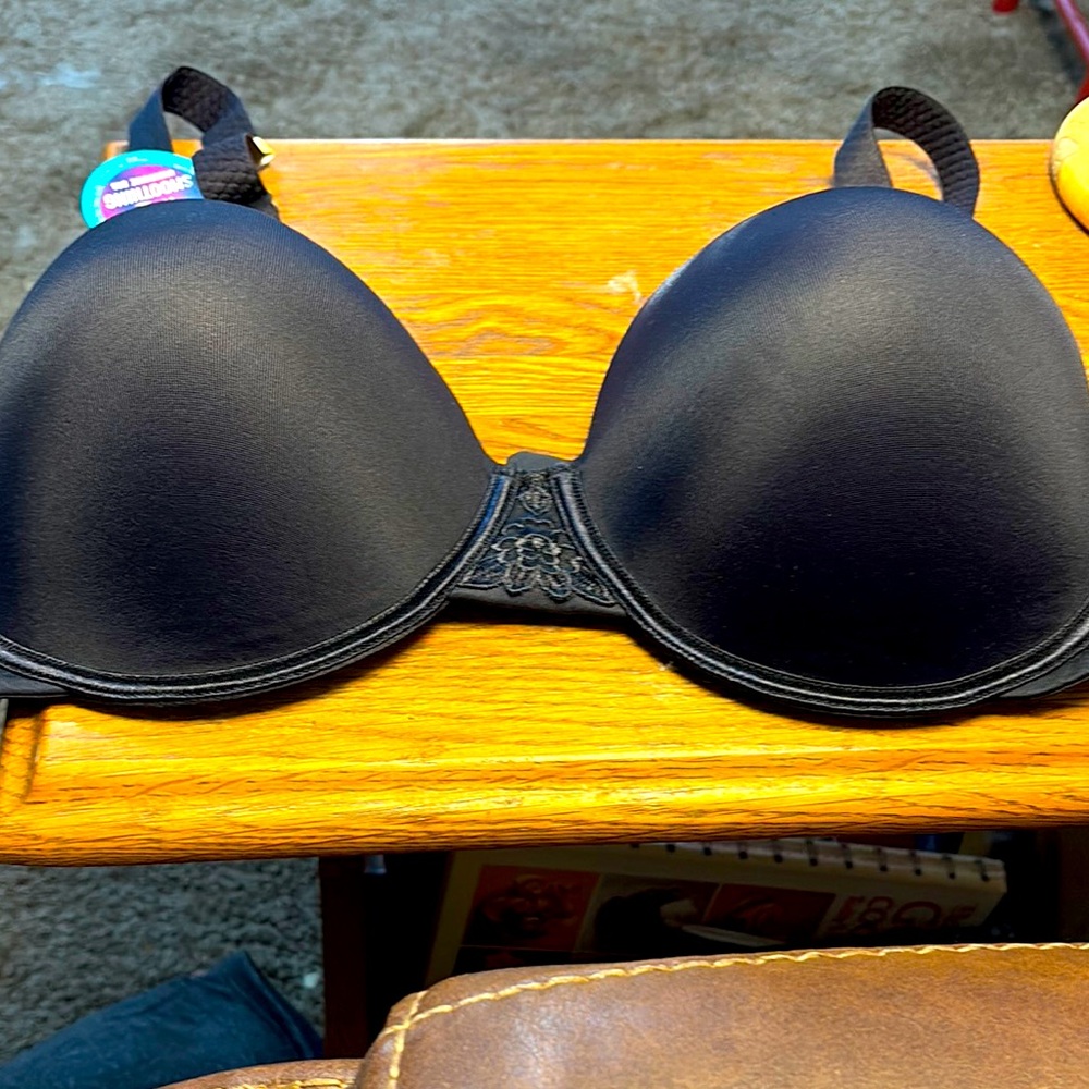 Vanity Fair Elegant Black Women's Bra sz 42D